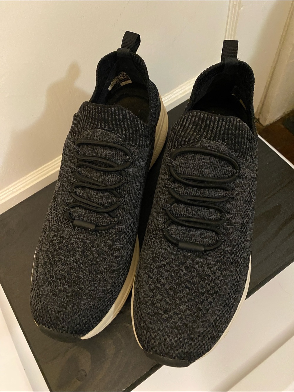 Skechers Women's Bobs Sport Sparrow 2.0 slip-on sneakers blackheathered knit 8.5